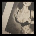 Buste au corset Bitume de judée et mine de plomb sur toile de Lin brut Format 40 x 40 cm.